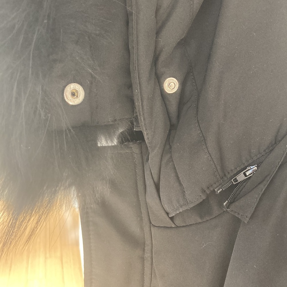 M. Benisti Canadian high fashion quality parka with fox fur removable hood. - Picture 13 of 16